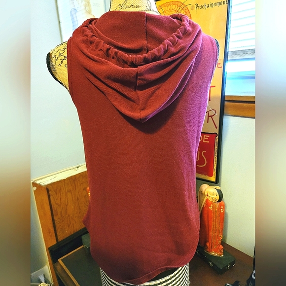 Yoga Hand Sleeveless Hoodie, Size S - Picture 4 of 6
